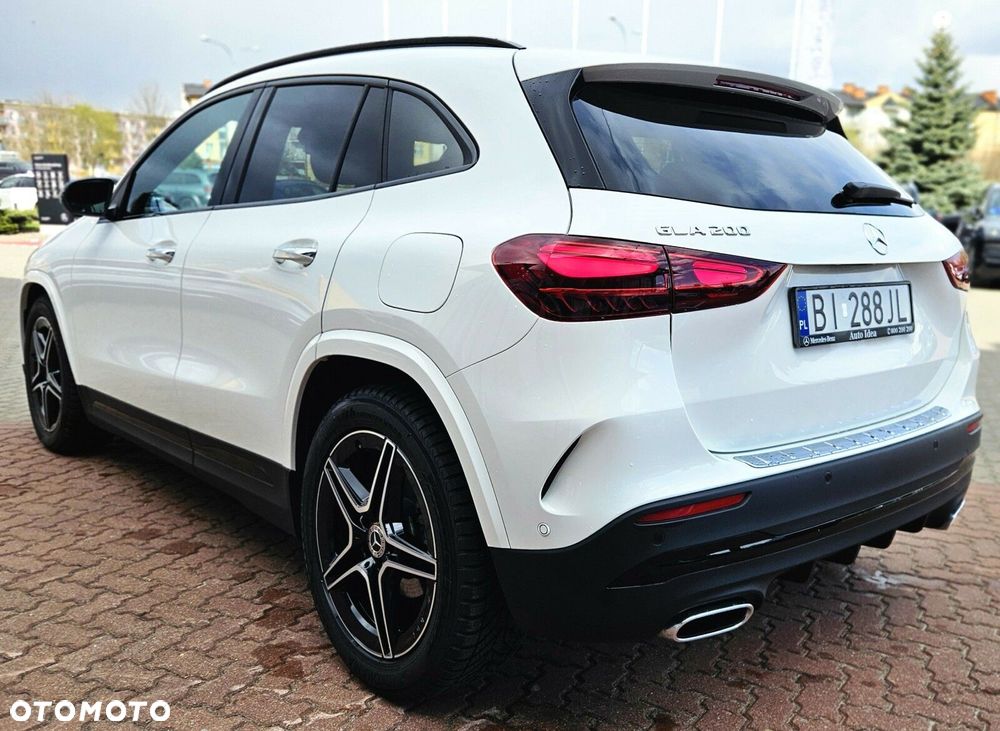 Mercedes-Benz GLA - 5