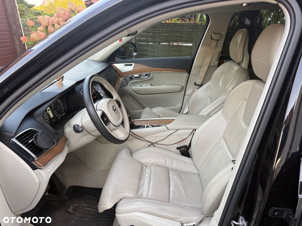 Volvo XC 90 - 7