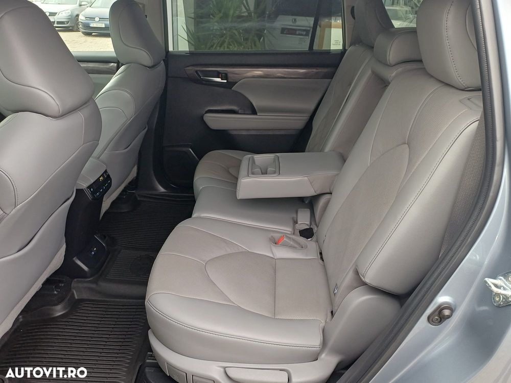 Toyota Highlander 2.5 L Dynamic Force 248CP Luxury Metallic - 9