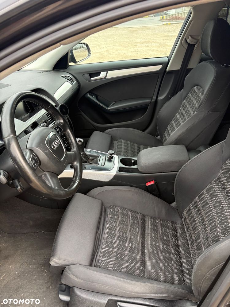 Audi A4 Avant 2.0 TDI - 8