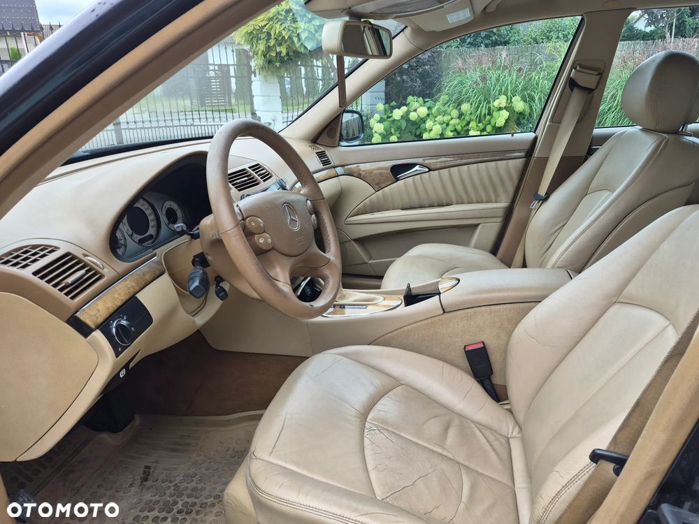 Mercedes-Benz Klasa E 280 CDI 4-Matic Avantgarde - 26