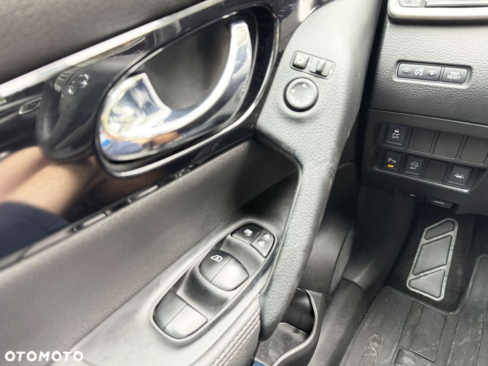 Nissan Qashqai 1.6 DIG-T Visia - 24