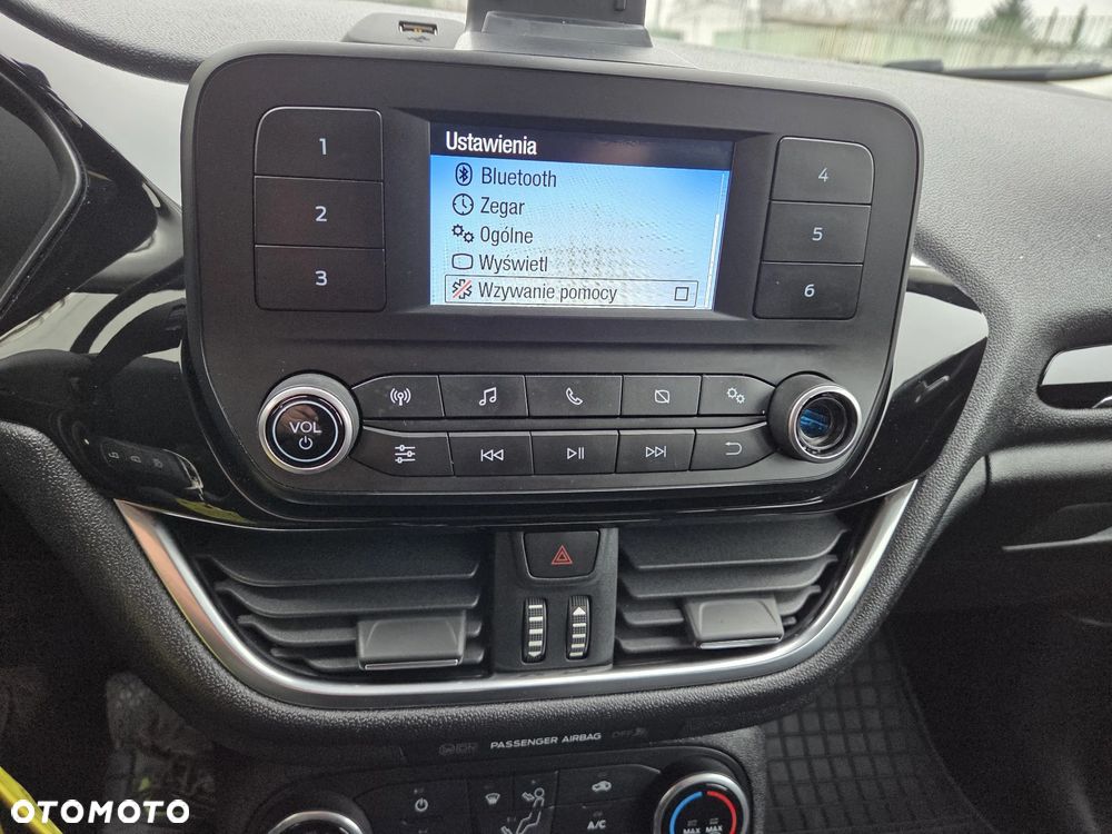 Ford Fiesta 1.0 EcoBoost S&S TREND - 10