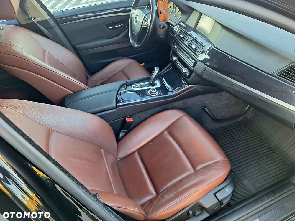 BMW Seria 5 520d - 7
