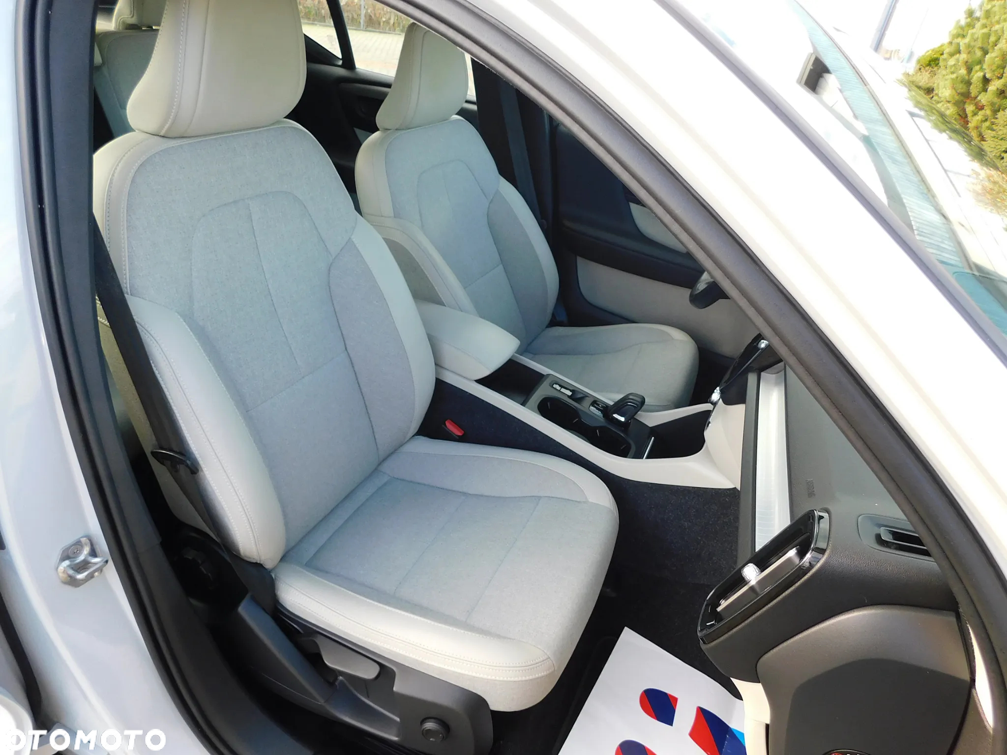 Volvo XC 40 T5 Plug-In Hybrid Momentum - 16