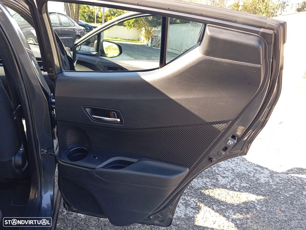 Toyota C-HR 1.8 Hybrid Comfort - 26