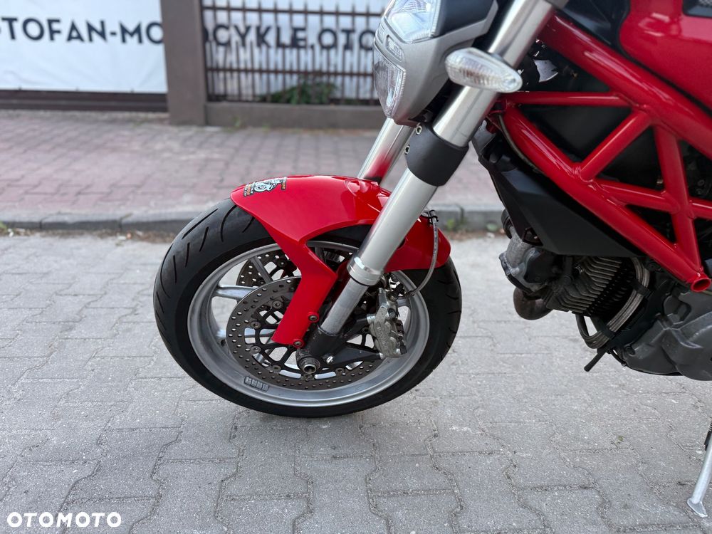 Ducati Monster - 24