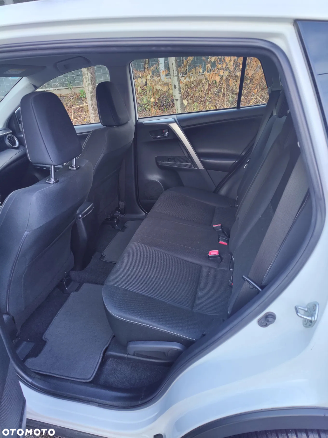 Toyota RAV4 2.2 D-4D Premium - 11