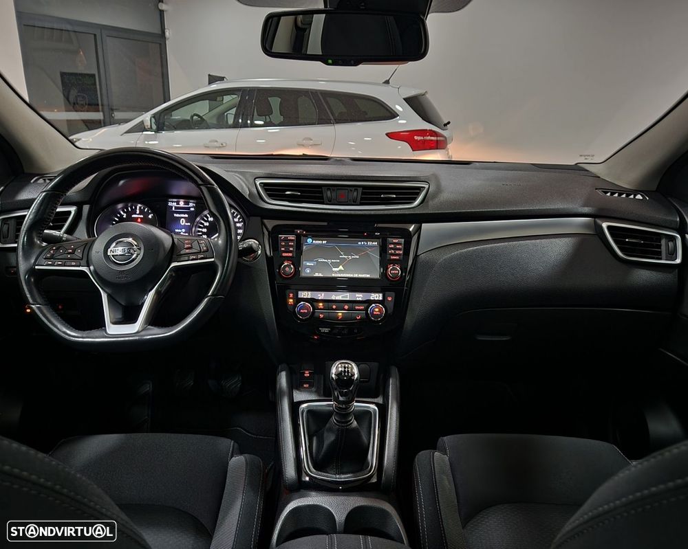 Nissan Qashqai 1.5 dCi N-Connecta - 6