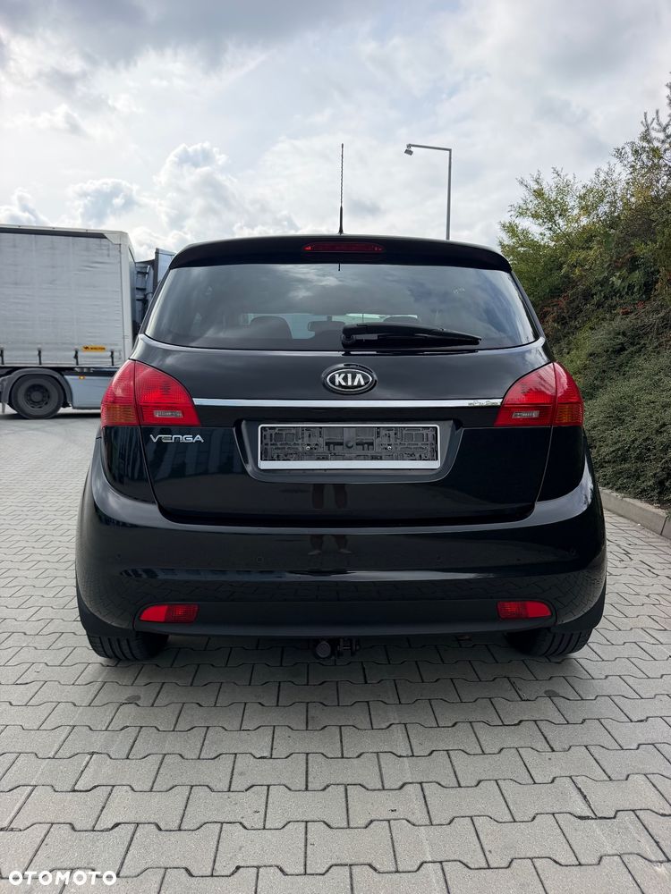 Kia Venga 1.4 Business Line - 11
