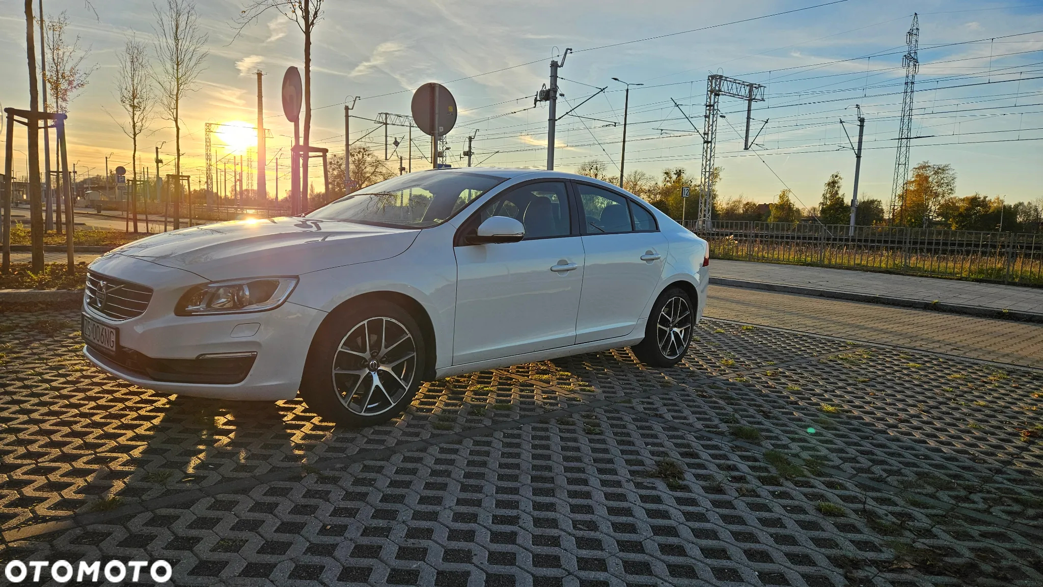 Volvo S60 D4 Summum - 14