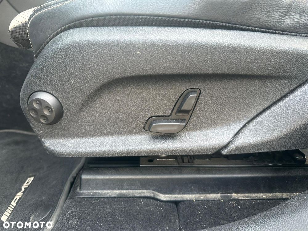 Mercedes-Benz GLC - 23