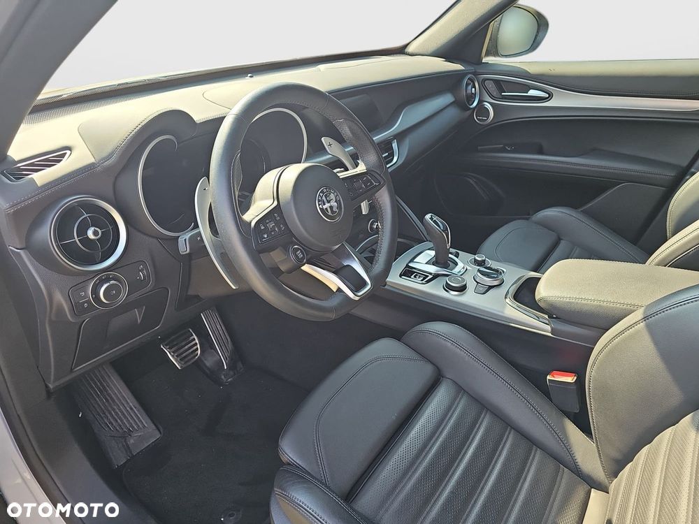 Alfa Romeo Stelvio 2.0 Turbo Veloce Q4 - 18