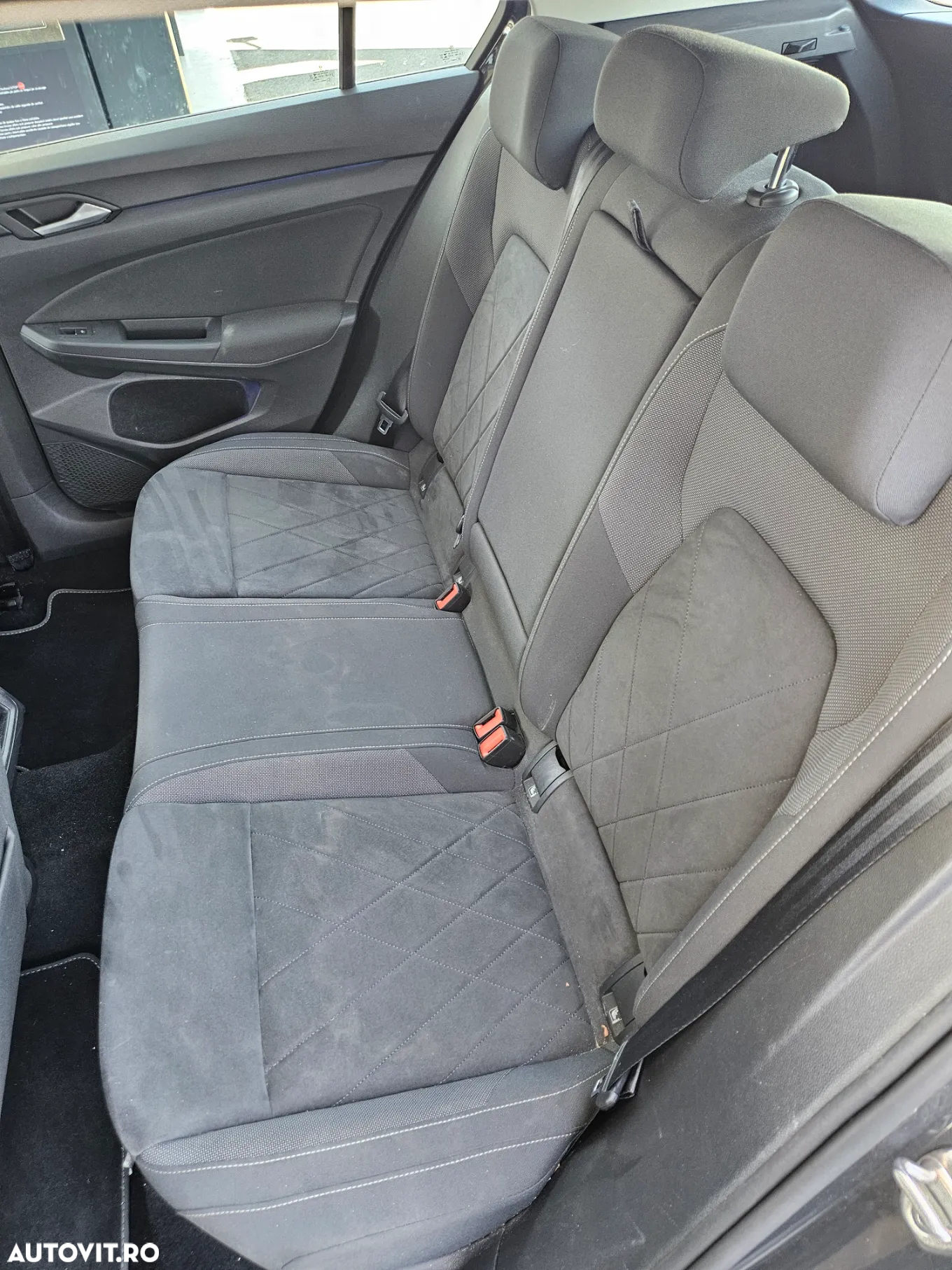 Volkswagen Golf 1.0 eTSI DSG MHEV Life - 8