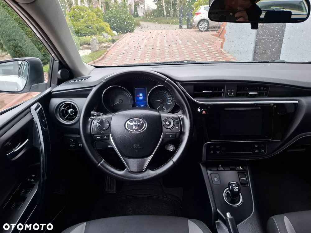 Toyota Auris - 18
