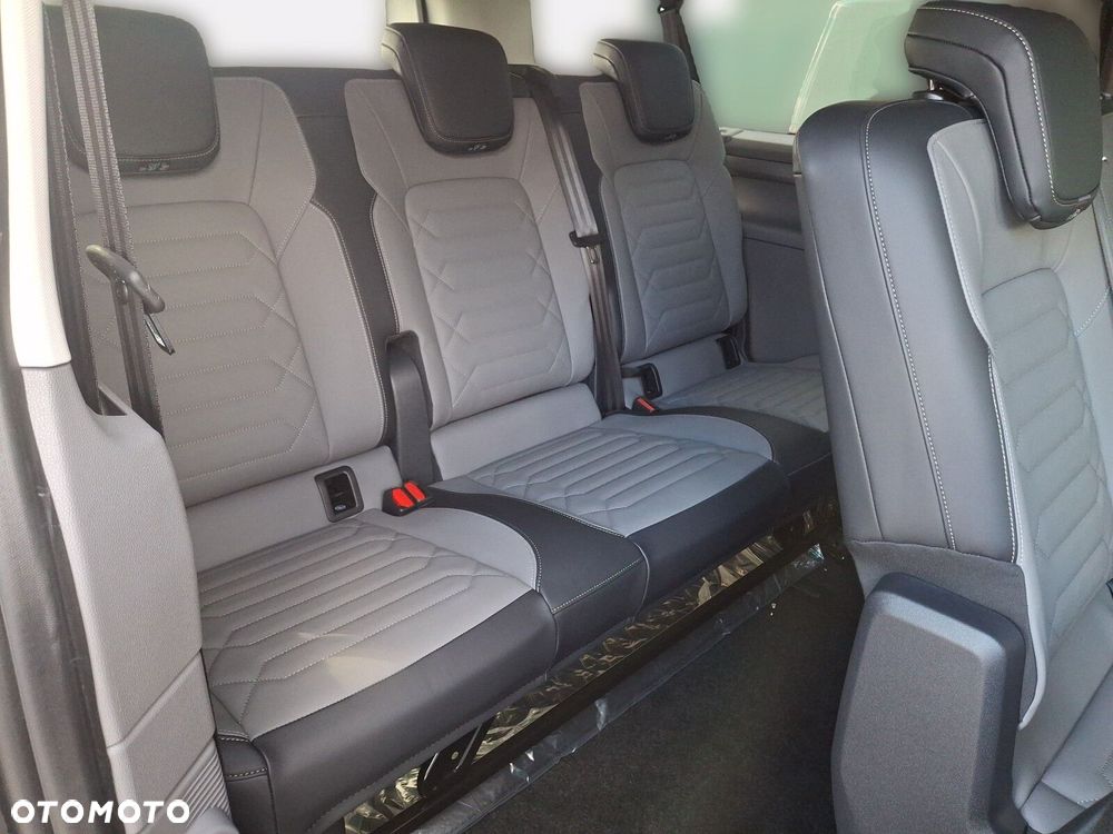 Volkswagen Caravelle - 37