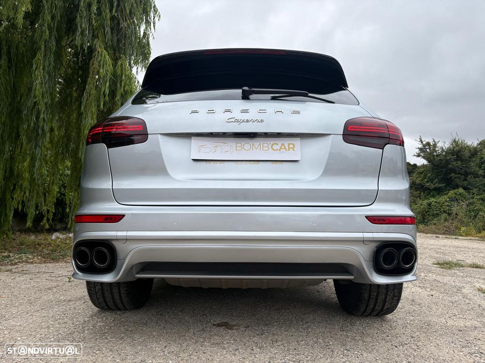 Porsche Cayenne Platinum Edition - 34