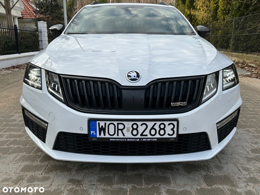 Skoda Octavia Combi 2.0 TDI DSG RS - 9