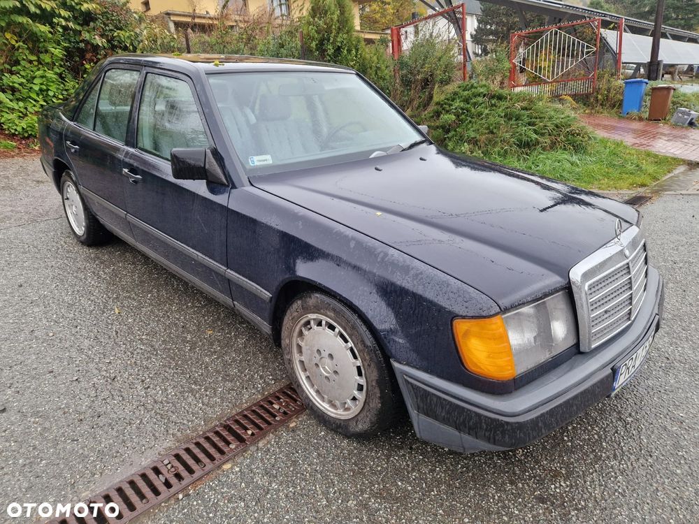 Mercedes-Benz W124
