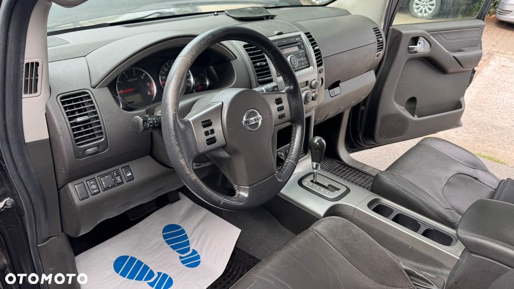 Nissan Pathfinder 2.5 DCi Elegance - 31