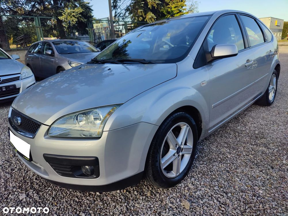 Ford Focus 1.6 Ghia - 4