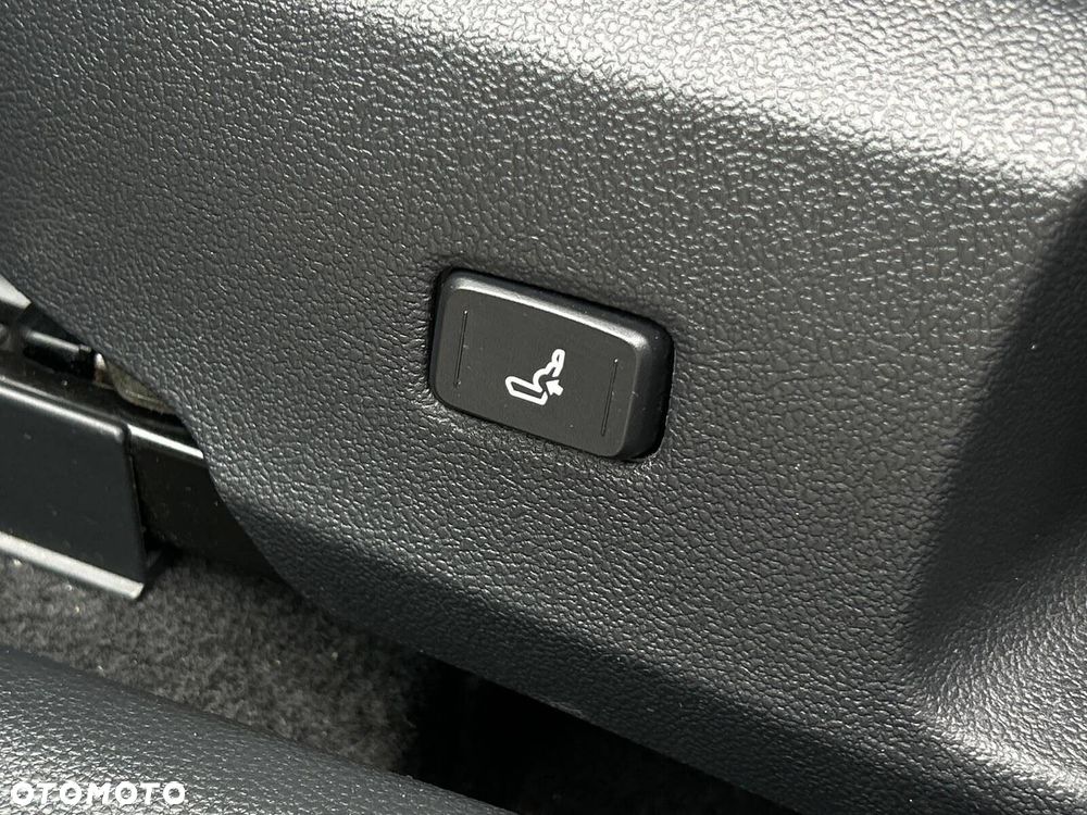 Toyota Corolla 2.0 Hybrid Comfort - 35