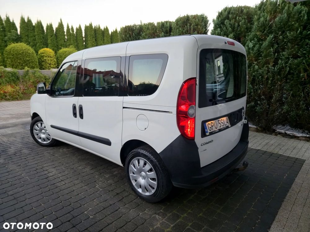 Opel Combo Tour 1.6 CDTI Enjoy Eu6 - 4