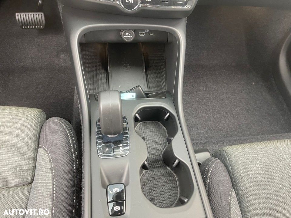 Volvo XC 40 B3 AT FWD MHEV Core - 20