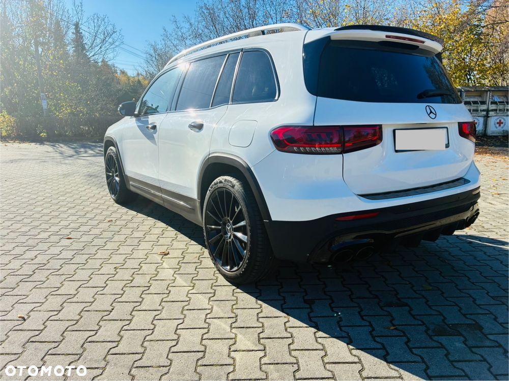 Mercedes-Benz GLB 250 4-Matic 8G-DCT - 3