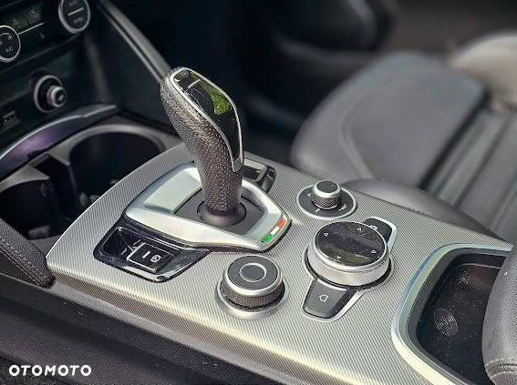 Alfa Romeo Stelvio 2.0 Turbo Veloce Q4 - 9