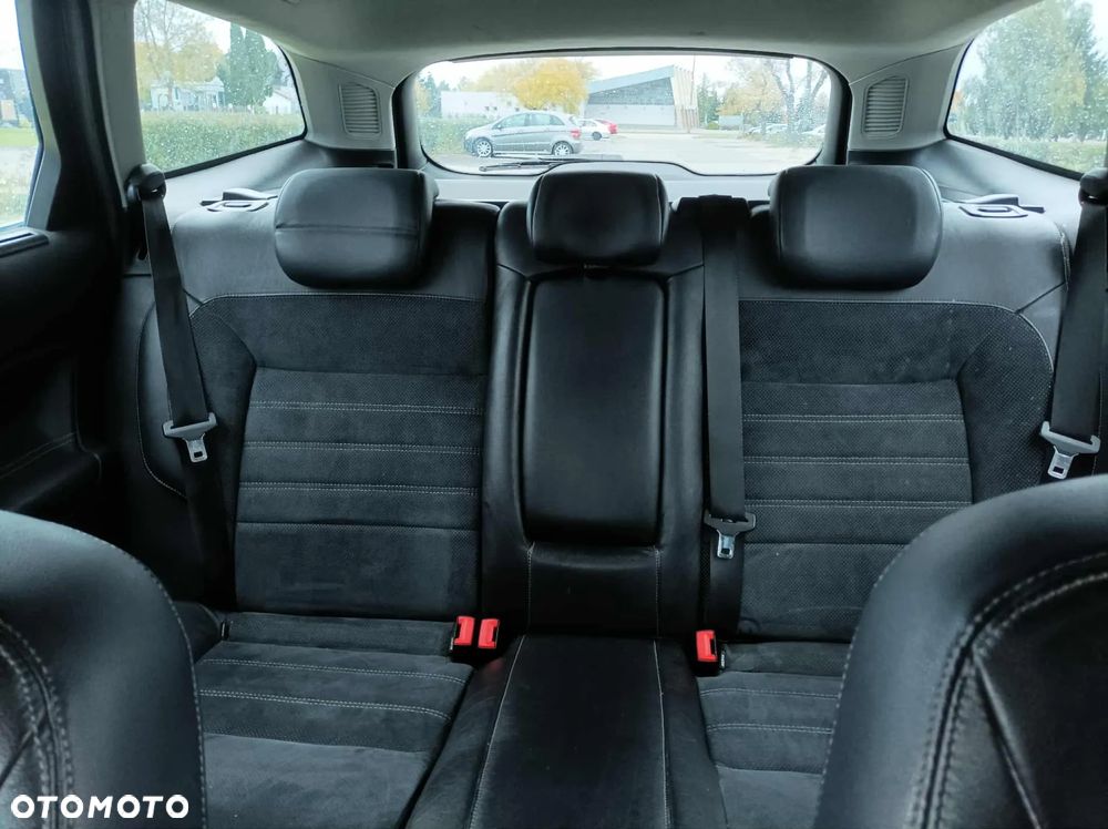 Ford Mondeo - 33