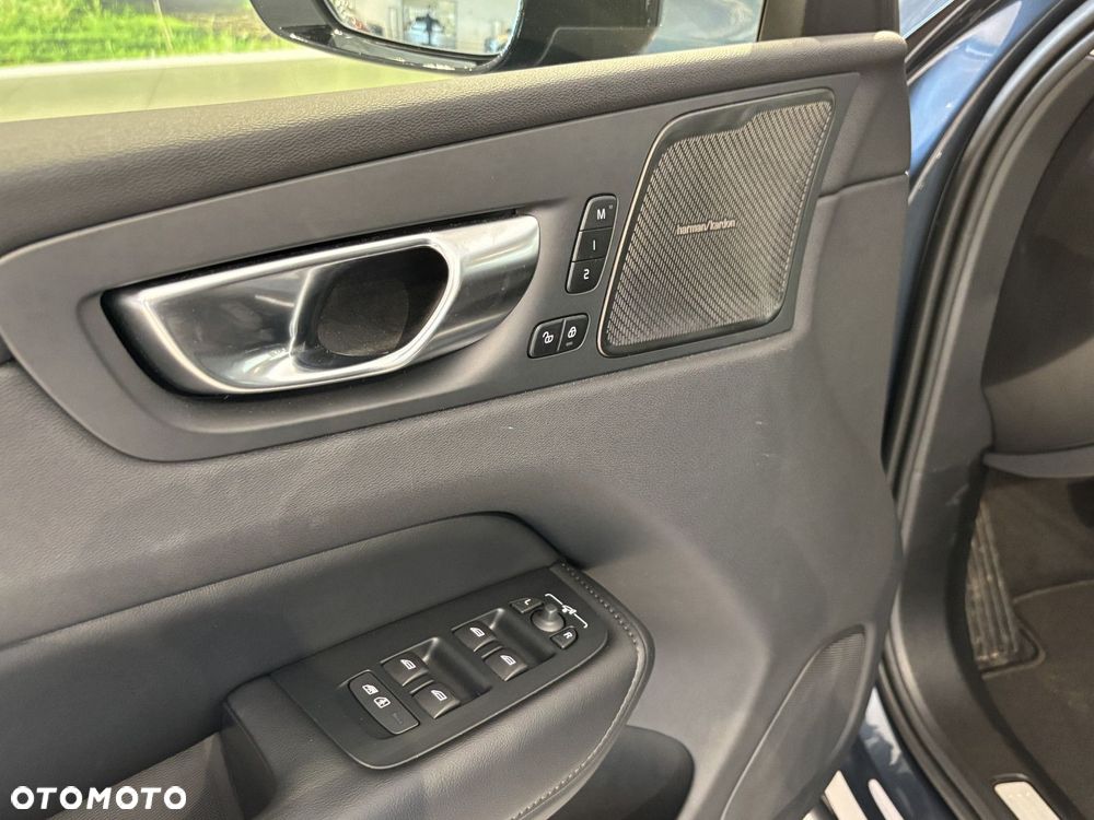 Volvo XC 60 - 23