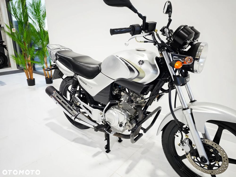Yamaha YBR - 6