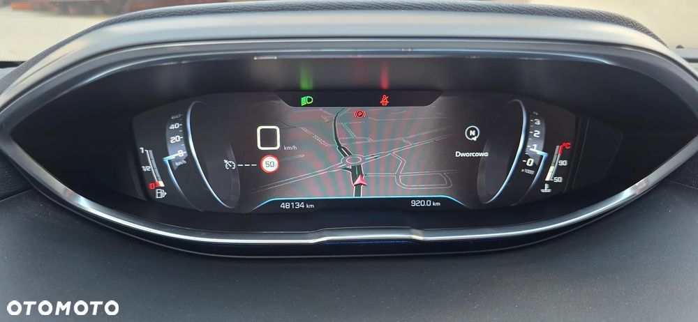Peugeot 3008 1.2 PureTech Allure S&S - 27