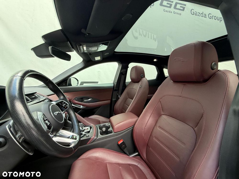 Jaguar E-Pace 2.0 P250 mHEV AWD R-Dynamic HSE - 17
