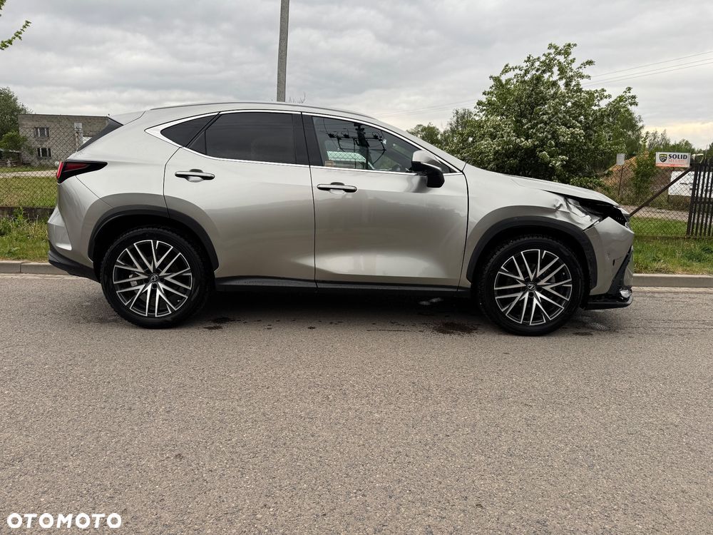 Lexus NX 350h Omotenashi AWD - 4