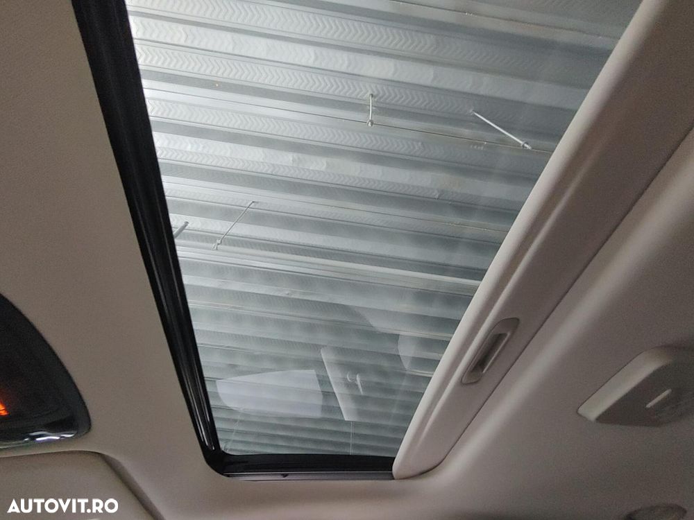 Kia Carnival - 23