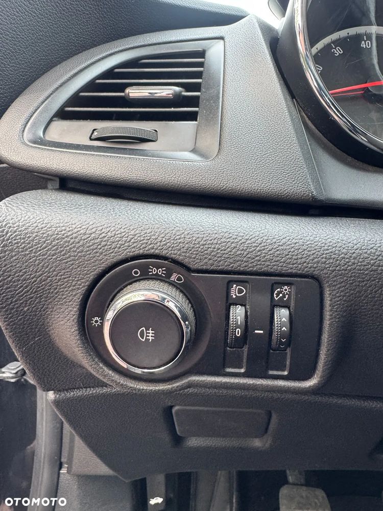 Opel Astra 1.4 EcoFLEX Edition - 11