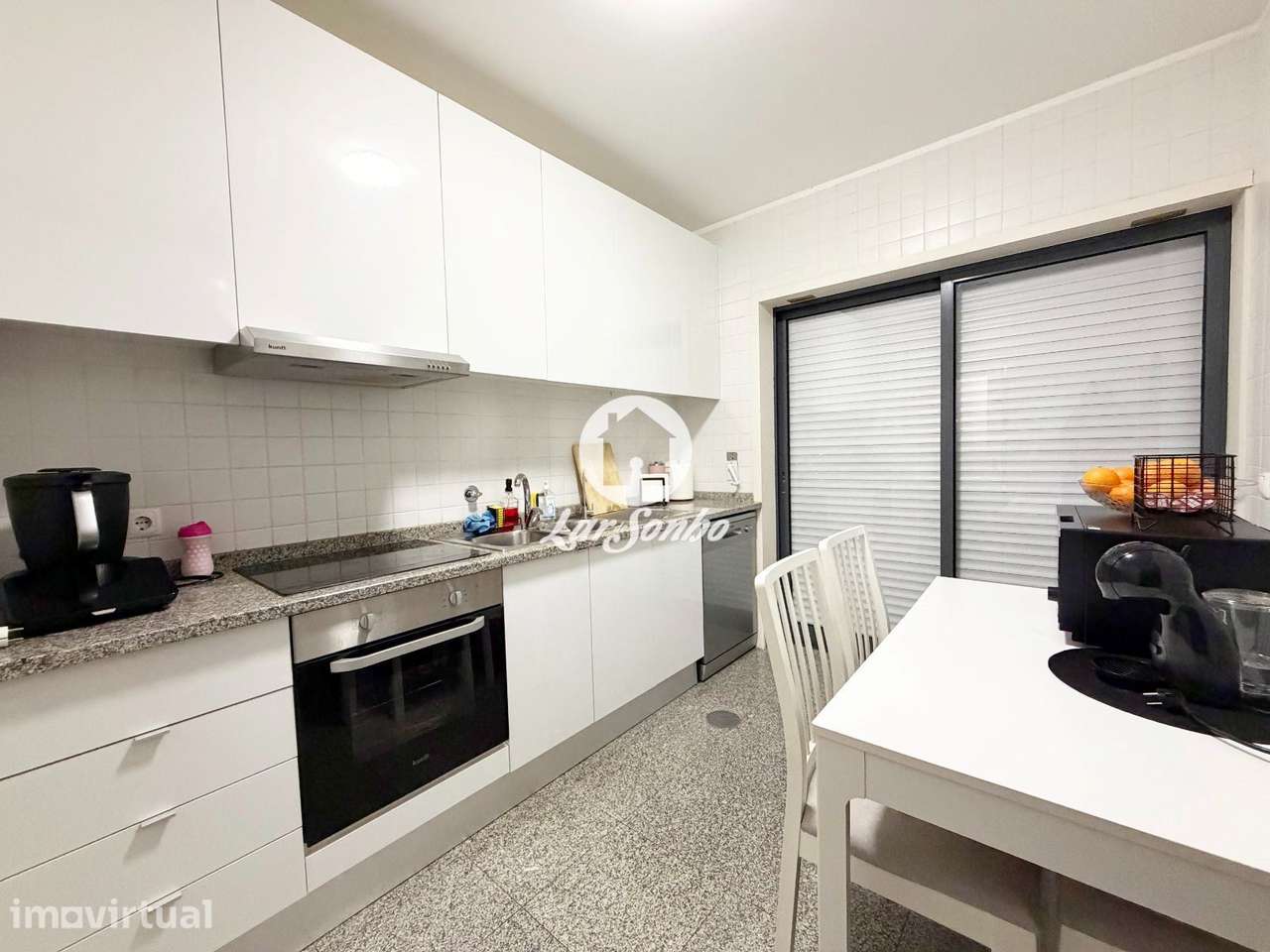 T2 com Lugar de Garagem e Terraço a 700m da Praia em Vila do Conde - Grande imagem: 2/18