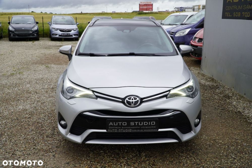 Toyota Avensis 2.0 D-4D Premium - 30
