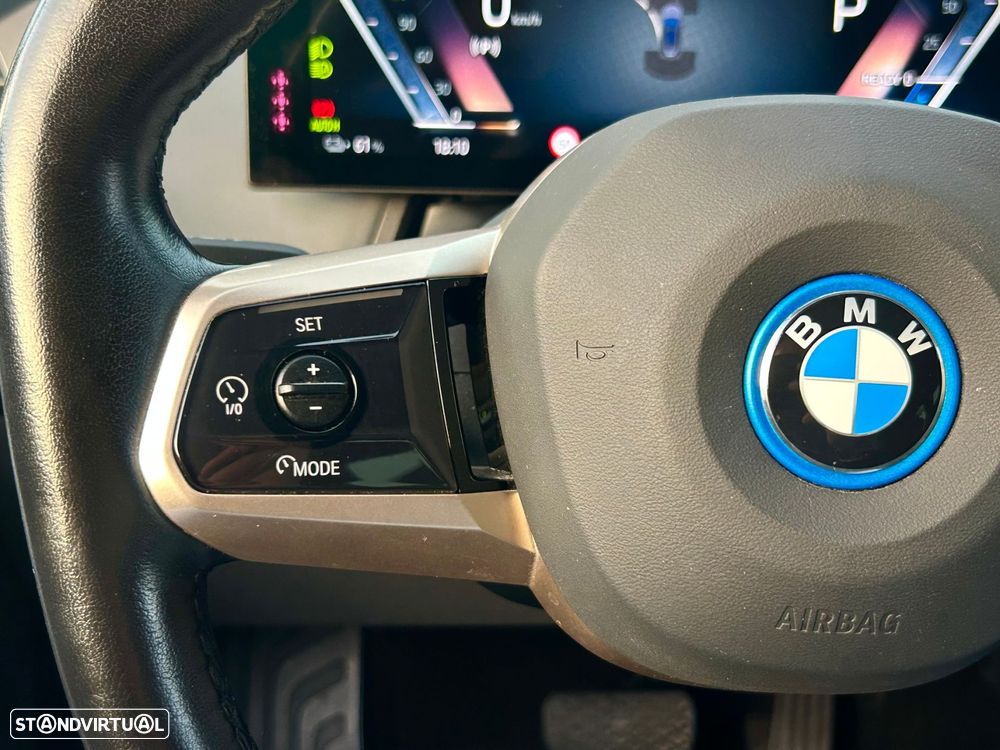 BMW iX xDrive 40 Pack Desportivo - 35