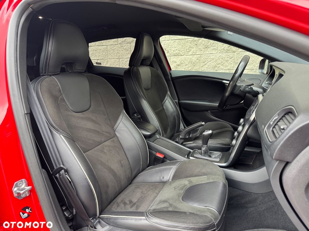 Volvo V40 T3 Drive-E R-Design Momentum - 27