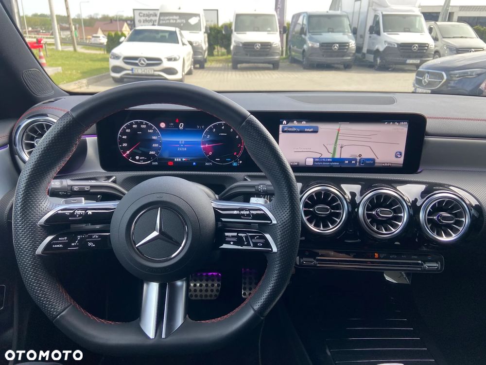 Mercedes-Benz CLA 200 mHEV AMG Line 7G-DCT - 11