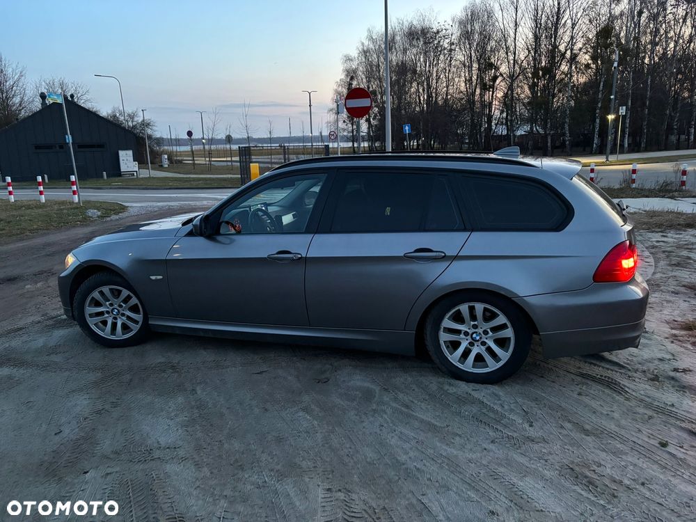 BMW Seria 3 318d DPF - 6