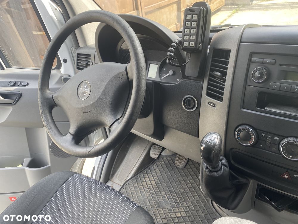 Mercedes-Benz Sprinter - 19