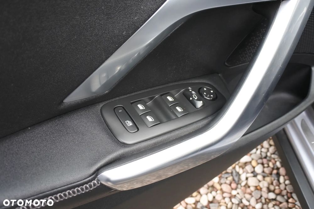Peugeot 2008 PureTech 110 Stop&Start EAT6 Allure - 24