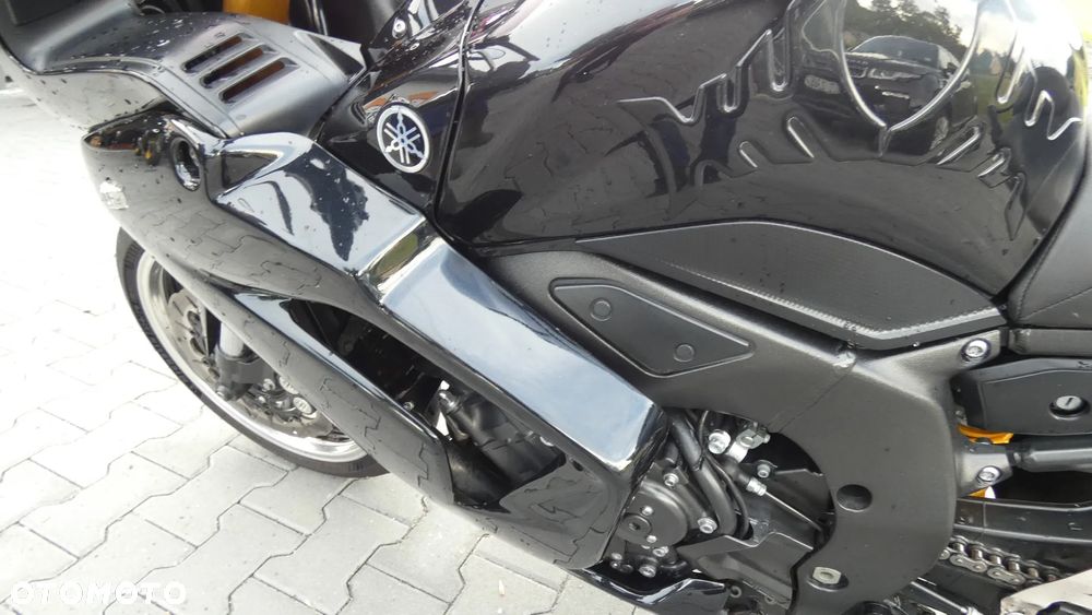 Yamaha FZ - 16