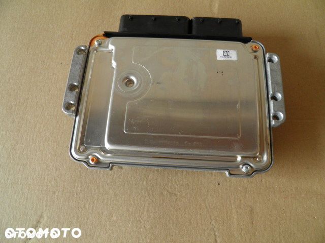 KOMPUTER SILNIKA VOLVO V40 XC40 31312578 2014r - 4