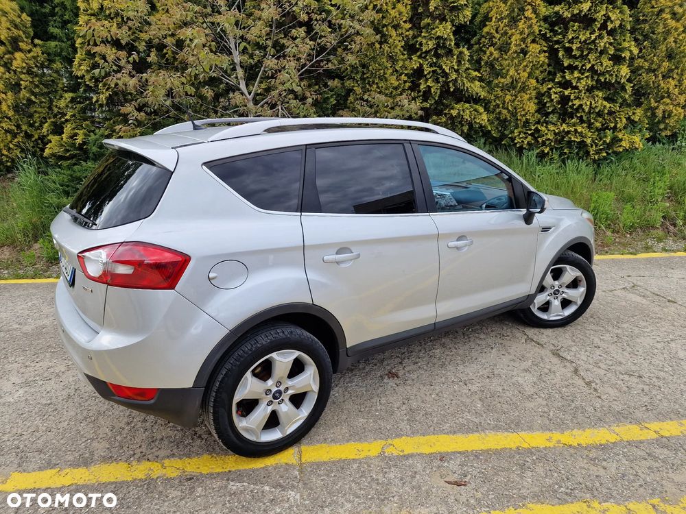 Ford Kuga 2.0 TDCi 4x4 Titanium - 33