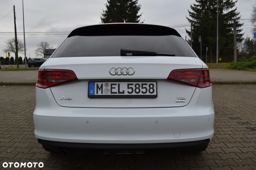 Audi A3 Sportback 1.6 TDI (clean diesel) S line Sportpaket - 6